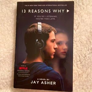 📚2/$14; 3/$16; 4/$18; 5/$20 ADD $2 for any additional books! ENJOY📚📚📚
